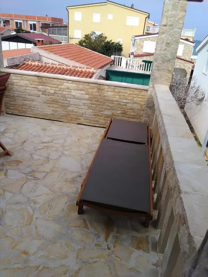 Apartman Periska Vir Apartamento